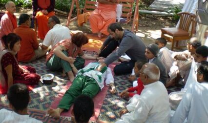 Genevieve Gerard and Dr. Steve Hinkey performing healing sessions at Shanti Mandir India Ashram